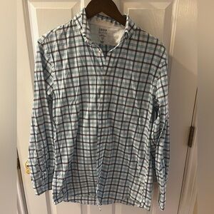 Izod Men's White and Blue Checkered Shirt. Advantage Performance.  Slim Fit.